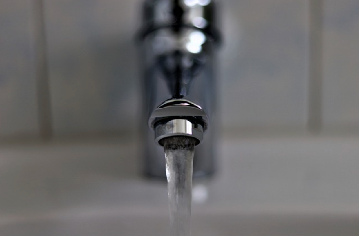 6 Reasons to Install an Under-Sink Water Filter